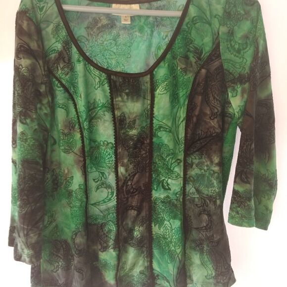 Dress barn top   - Picture 1 of 4